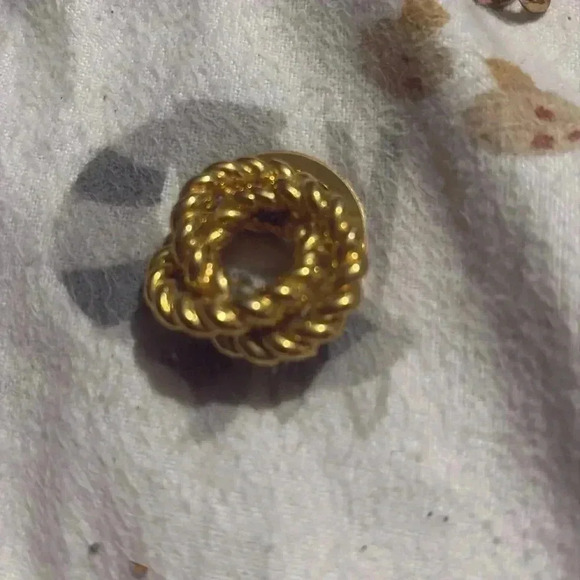 Scarf clip‎ - Picture 1 of 3